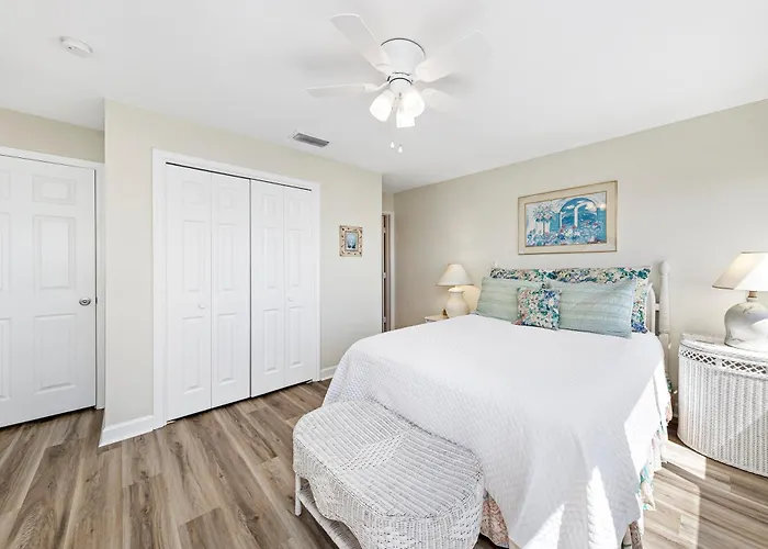 Needle Rush Point Unit D33 Pensacola